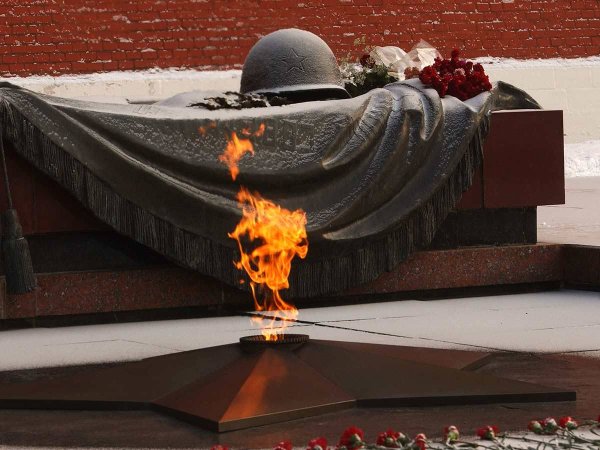 Памятники с вечным огнем Великой Отечественной войны