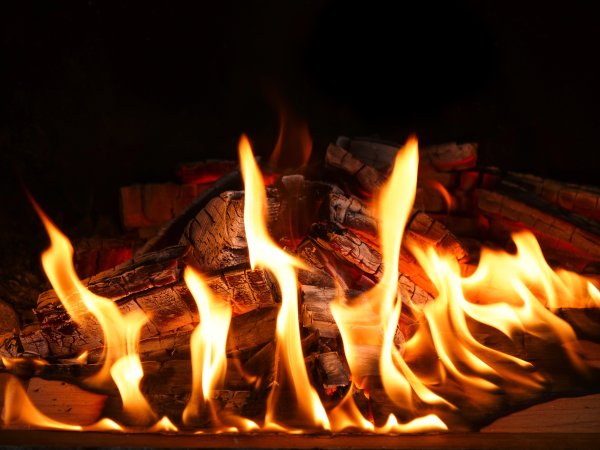 Горящие дрова