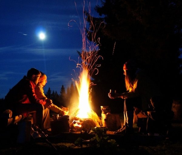 Поход костер
