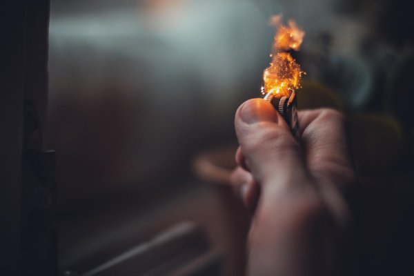 Огонь в руке