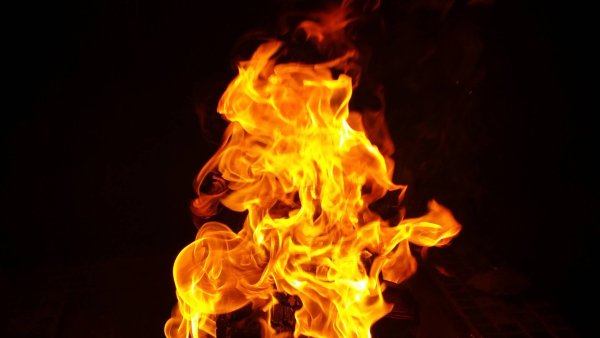 Обои на рабочий стол огонь