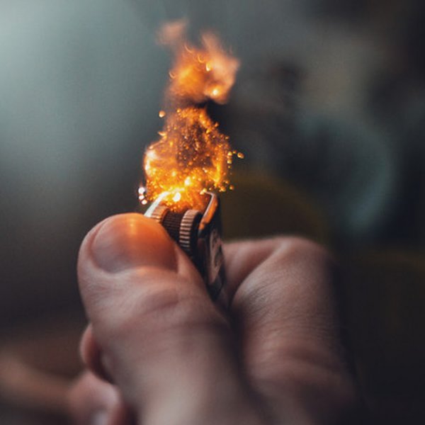 Огонь в руке Эстетика