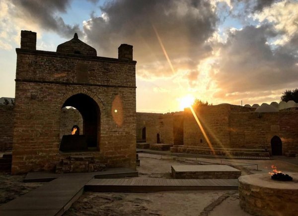 Храм зороастрийцев Атешгях