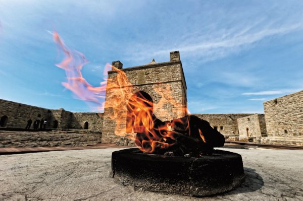 Азербайджан храм огнепоклонников