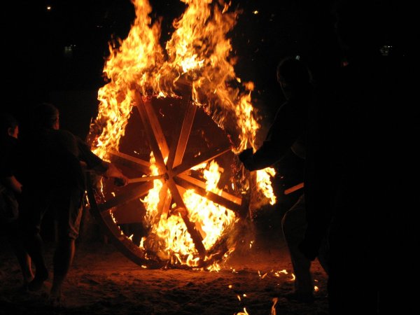 Горящее колесо на Ивана Купала