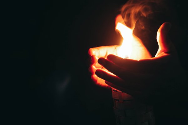 Огонь в руке