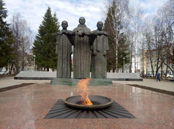 Мемориал вечный огонь Сыктывкар