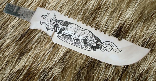 Рисунок на лезвие ножа