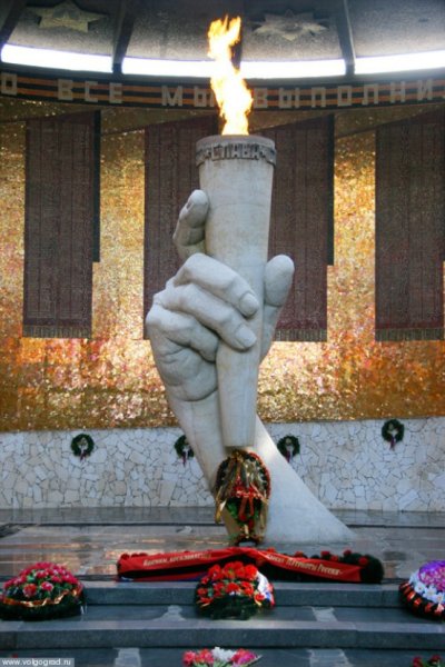 Вечный огонь факел Волгоград
