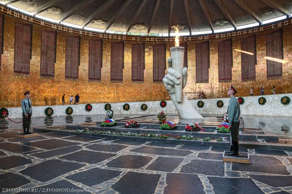 Волгоград Мамаев Курган аллея славы