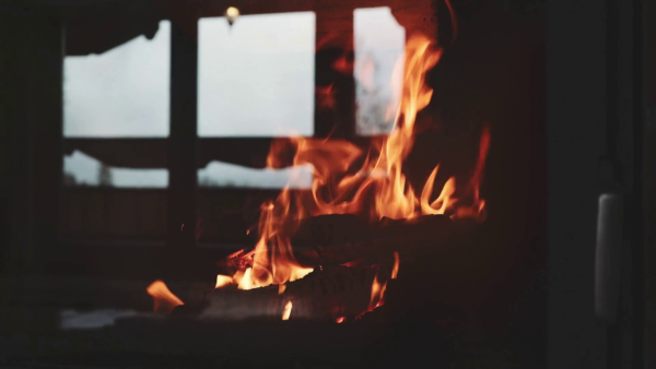 Огонь в окне