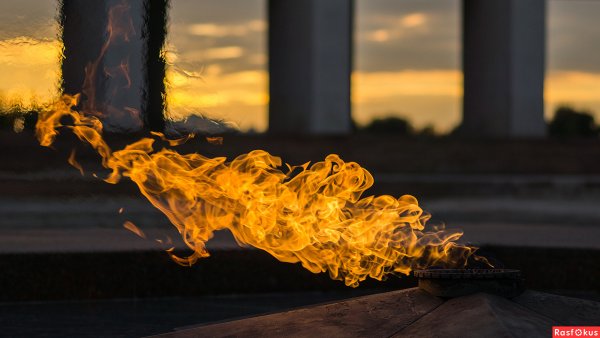 Фон размытый вечный огонь