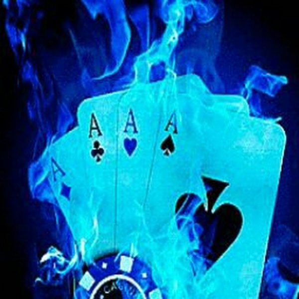 Карты игральные в синем пламени