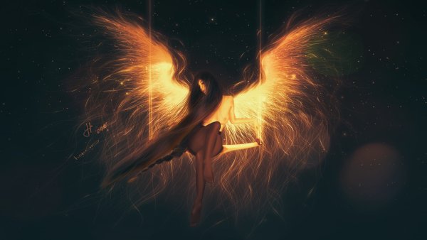 Девушка с горящими крыльями