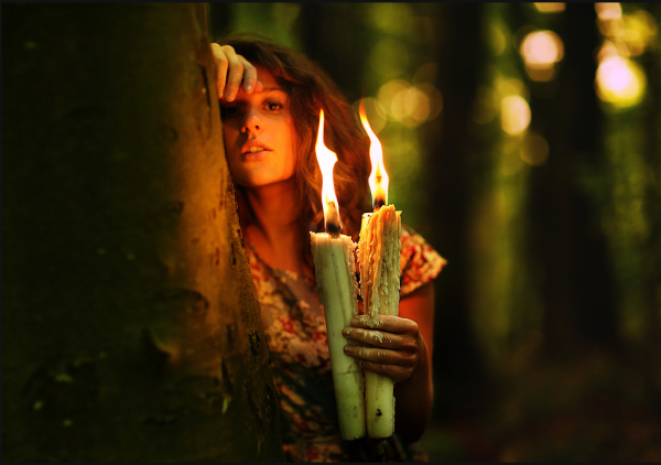 Фотосессия со свечами на природе