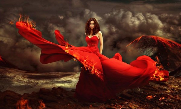 Девушка в Красном платье танцует