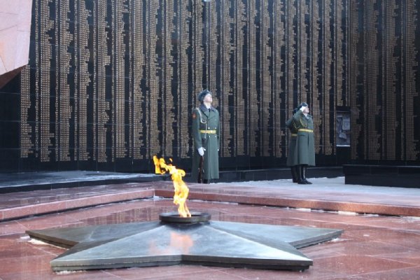 Мемориал на площади славы в Хабаровске