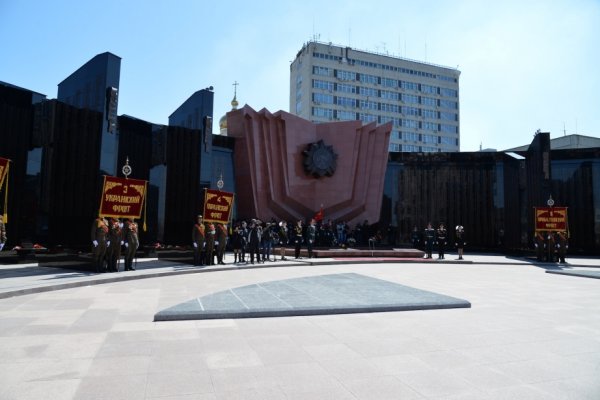 Мемориал на площади славы в Хабаровске