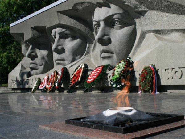 Мемориал огонь вечной славы Ставрополь