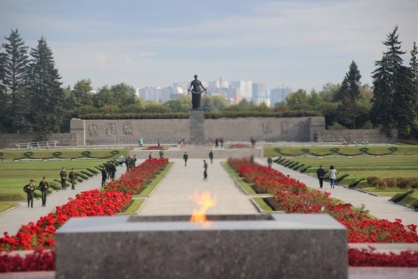 Пискаревское кладбище блокада Ленинграда