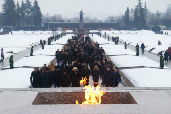 Пискаревское кладбище 27 января