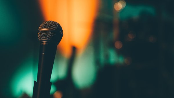 Микрофон фон