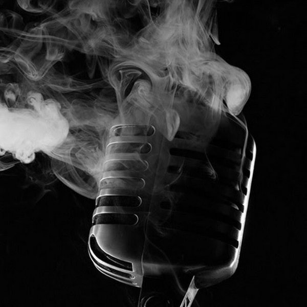 Микрофон в дыму