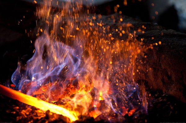Огонь и сталь