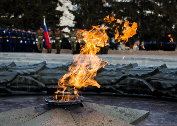 9 Мая вечный огонь Челябинск