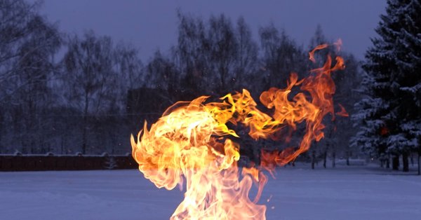 Огонь на снегу