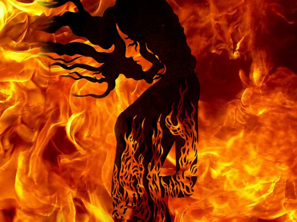 Девушка и огонь