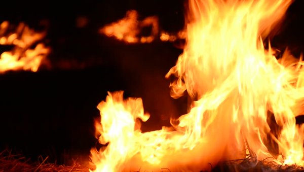 Огонь настоящий