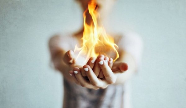 Огонь в руке