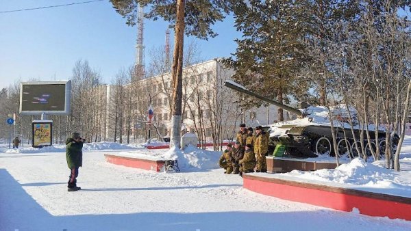 Ноябрьск вечный огонь 2021 зима ночь