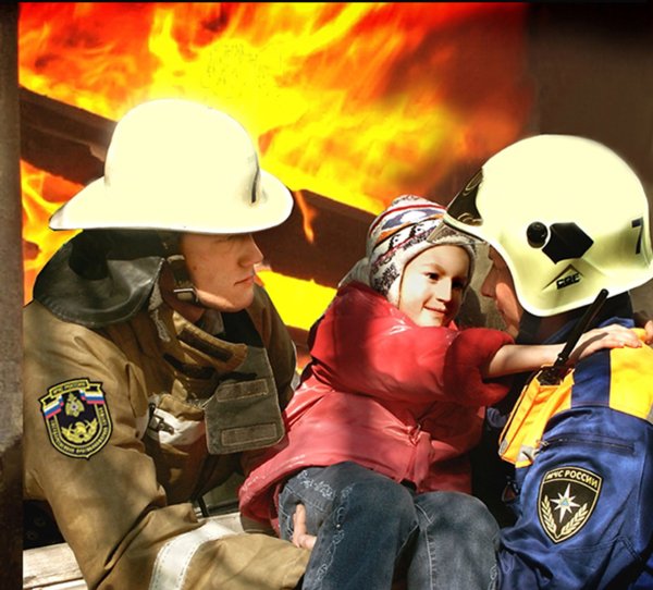 Пожарный спасает ребенка