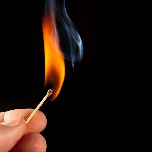 Пламя спички