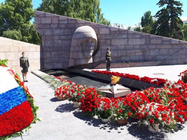 Памятник вечный огонь Самара