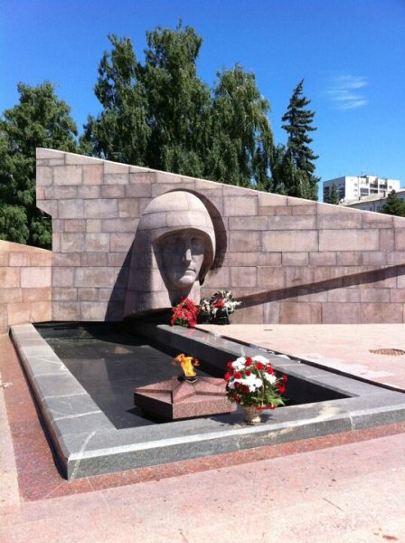 Горельеф Скорбящей матери-родине Самара