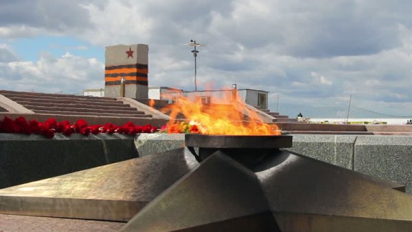 Самара вечный огонь Церковь