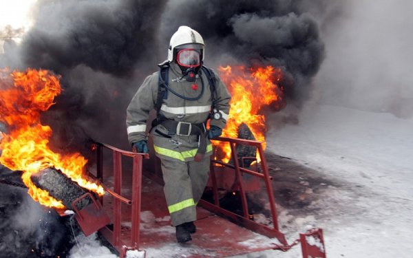 Пожар спасатели
