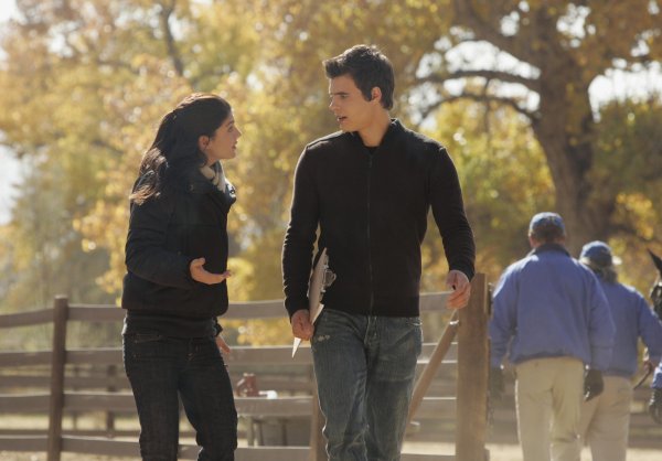 Сериал дикий огонь Wildfire