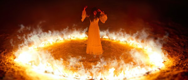 Человек в огненном круге