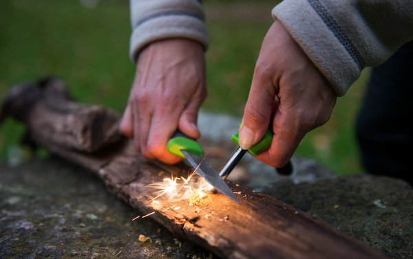 Огниво искры