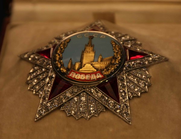 Бриллиантовый орден Победы