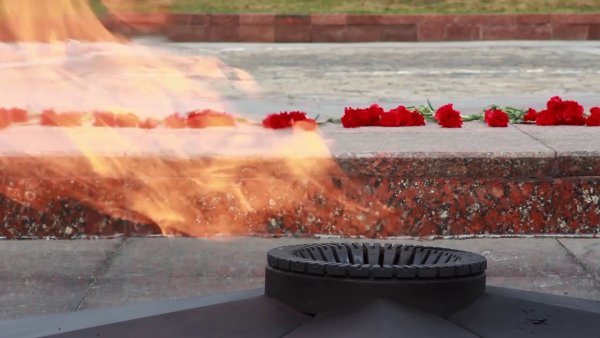 Музей Победы и вечный огонь на Поклонной