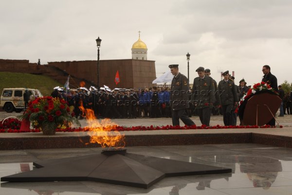 Парк Победы на Поклонной вечный огонь