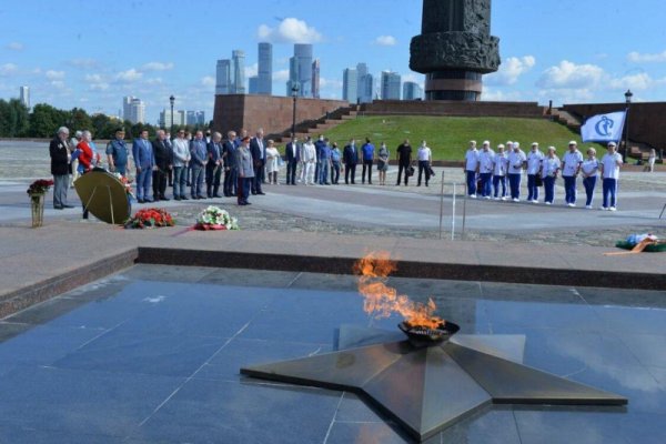 Вечный огонь парк Победы