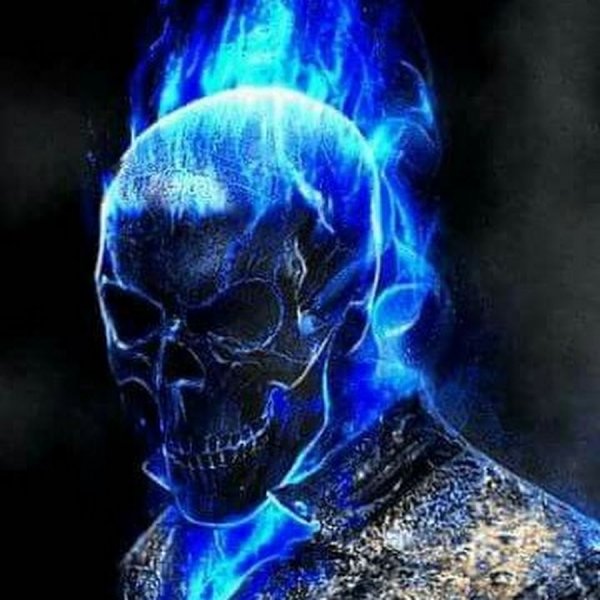 Призрачный гонщик с голубым пламенем в фильме