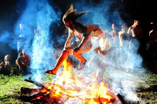 Прыжки через огонь
