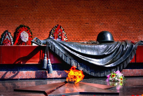 Могила неизвестного солдата в Александровском саду